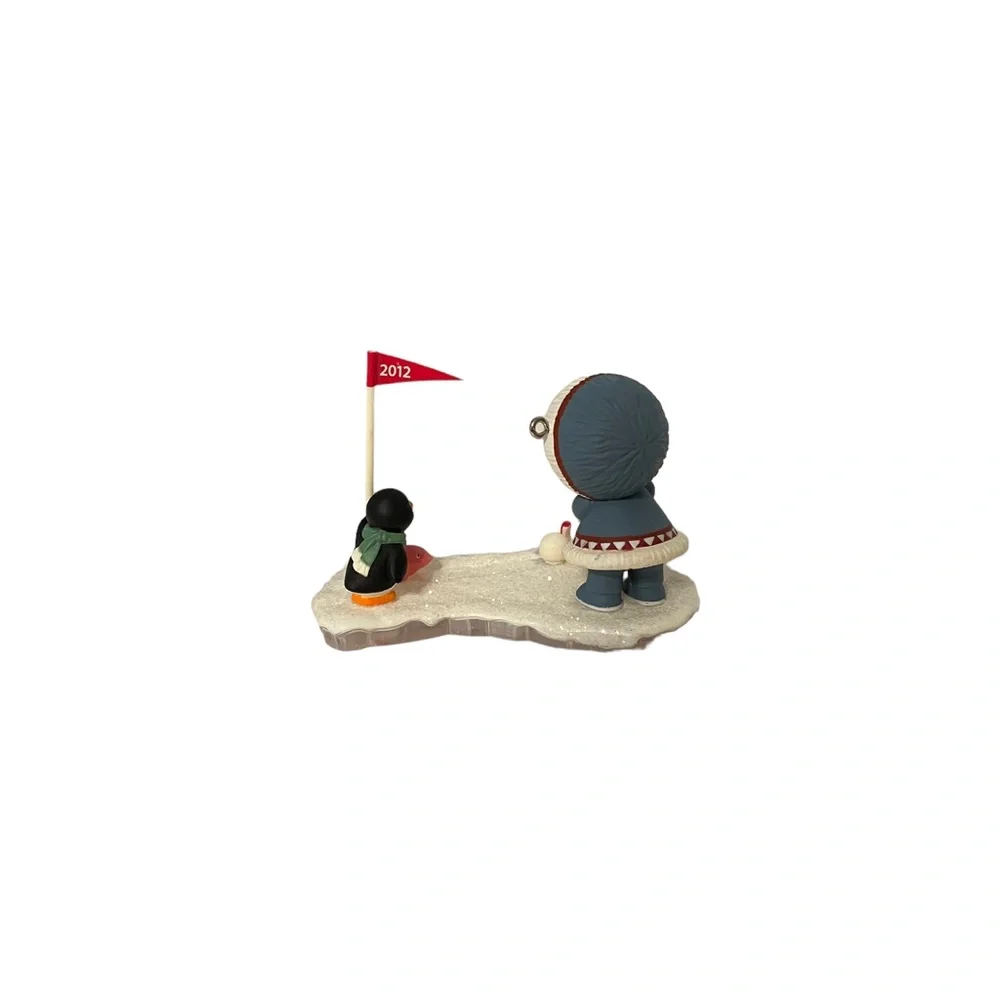 Hallmark 2012‎ Frosty Friends Christmas Ornament Eskimo & Penguin Golfing